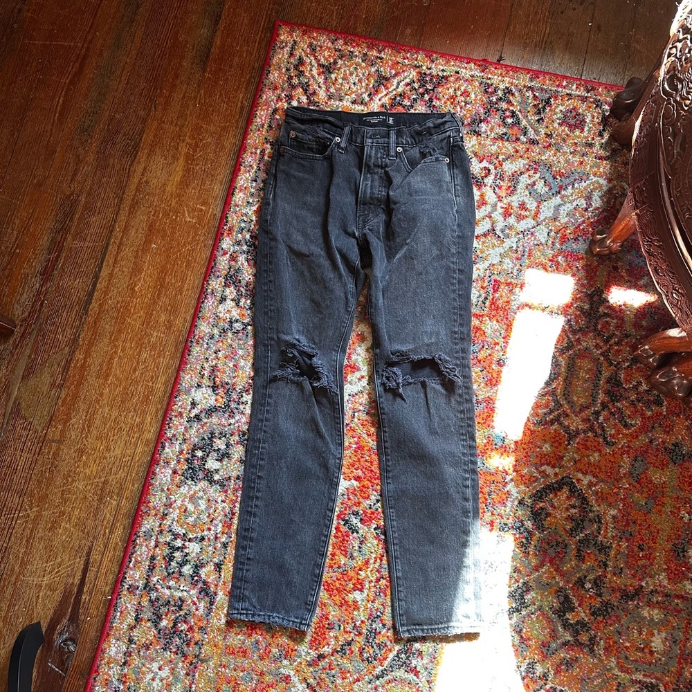 NWOT Abercrombie & Fitch Women's Black Straight Leg Jeans
